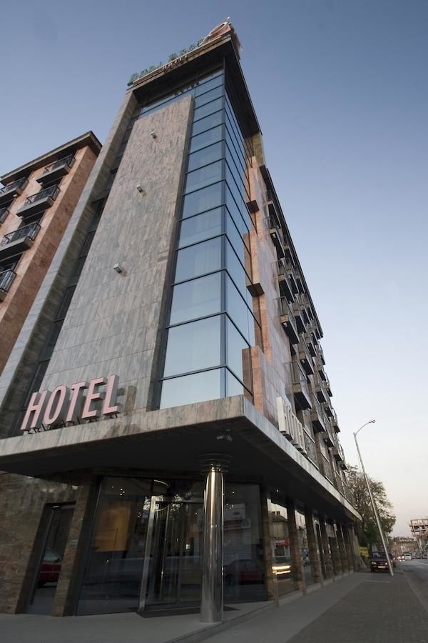 Отель Budapest Hotel София-33